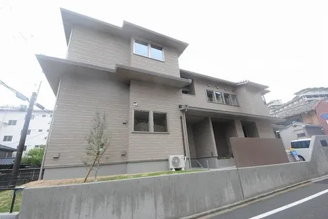 シルクメゾン岡崎【2階】の外観