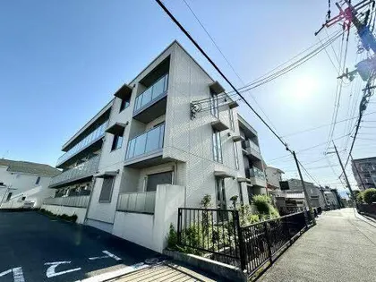 シャーメゾン平松の画像