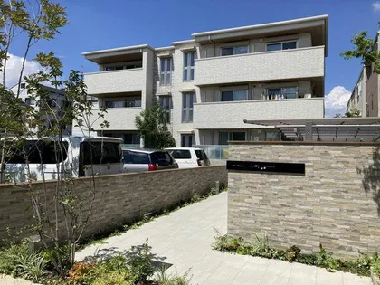 シャーメゾン小町の画像