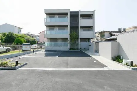 シャーメゾン ツールマレーの画像