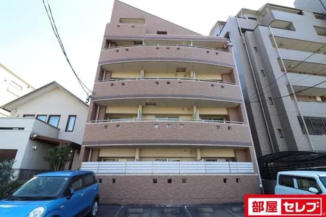 マンションリバーサイド【1階】の外観