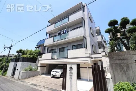 グリーンエミナンス四ツ谷【B-1号室】の外観