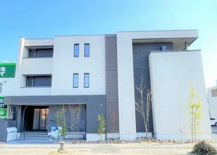 シャーメゾン リオクレールの画像