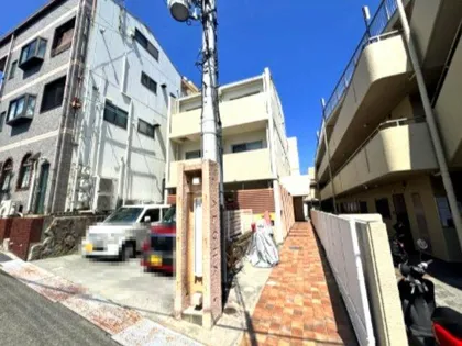 アロハ灘【1階】の外観