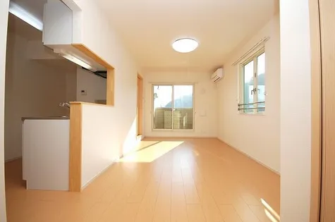 グレイス ワン【3階】の居間