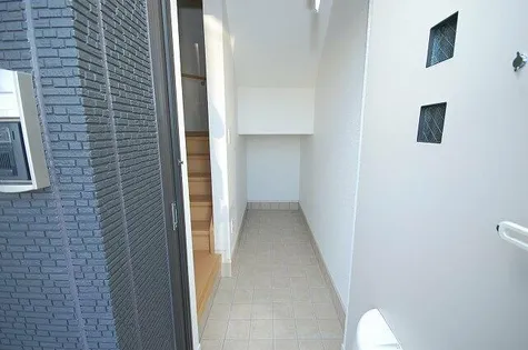 グレイス ワン【3階】の玄関