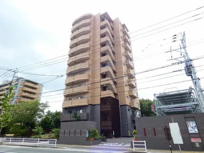 福岡県那珂川市片縄6丁目【マンション】の外観
