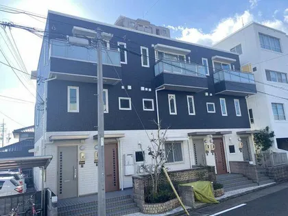 アルル西崎の画像