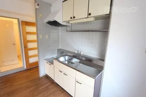 グリンハイツ【5階】のキッチン