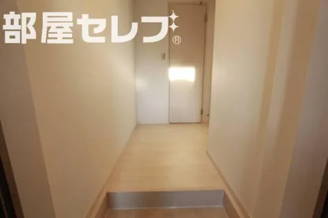 サンプレミオ十番町【203号室】の玄関