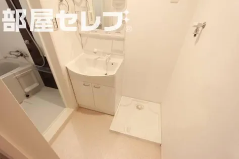 サンプレミオ十番町【203号室】の内装