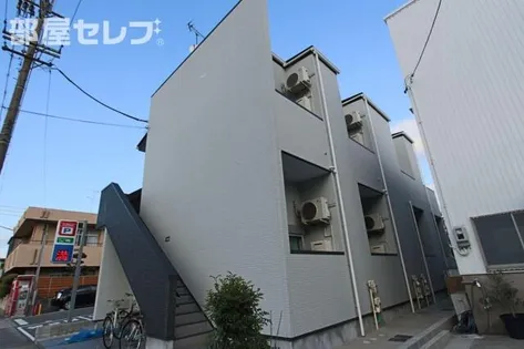 コンフォート上高畑【1階】の外観