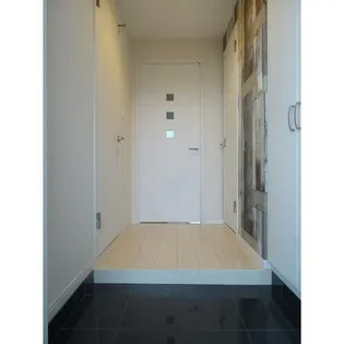 modernpalazzo博多sur【3階】の玄関