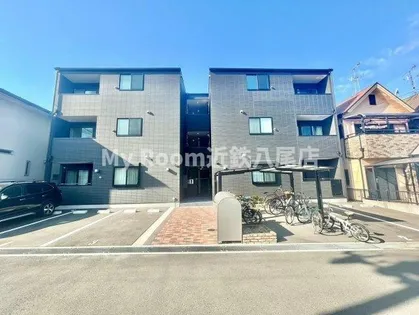 リビングライフ八尾山本【3階】の外観