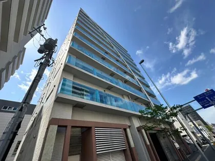 コローレ知事公館前の画像