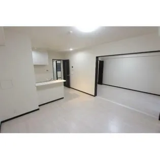 ナウヴィレッジ港【704号室】の居間