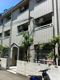 ロイヤルメゾン生野【1階】の外観