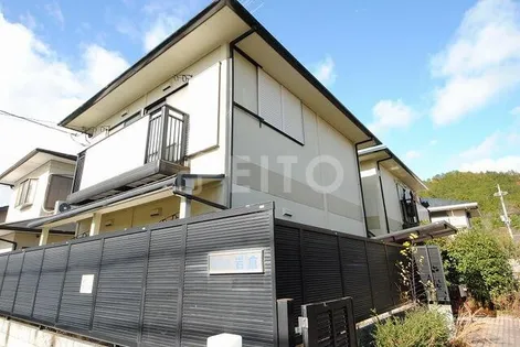 ウエスト岩倉【2階】の外観