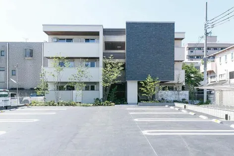 プレシャス メゾンの画像