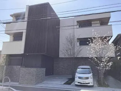 プラド【0201号室】の外観