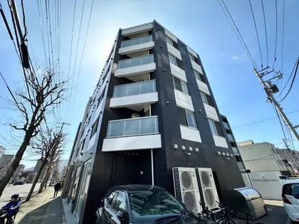 クレマティス円山【4階】の外観