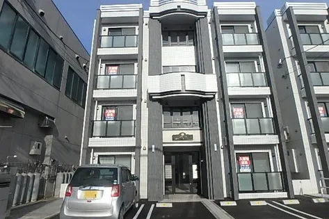 グランメールエース【3階】の外観