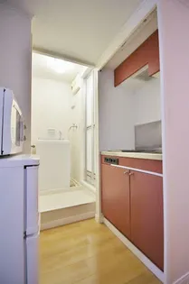 レオパレスエクセレント2号館【2階】の居間