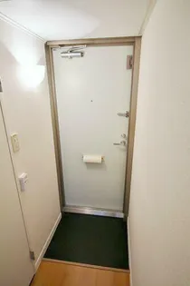 レオパレスエクセレント2号館【2階】の玄関