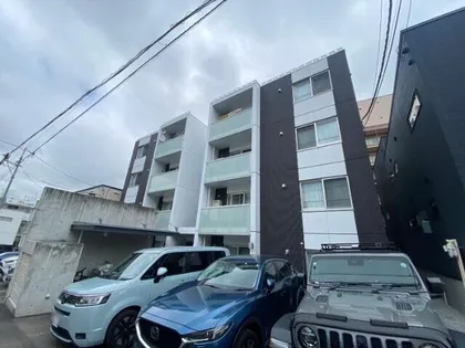 モルティーニ宮の森の画像