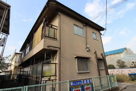 大阪府茨木市大住町【アパート】の外観