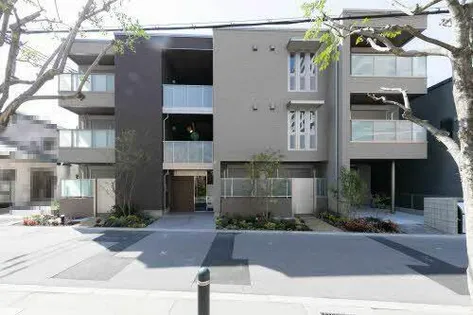 シャーメゾン ルピナスの画像