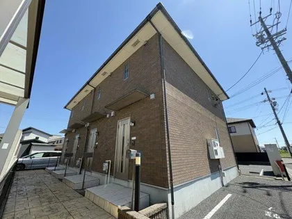 愛知県稲沢市西町1丁目【テラスハウス】の外観