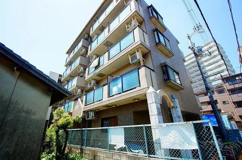 リバーサイド12番館【1階】の外観