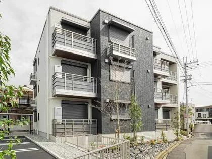 シャーメゾン リバー【1階】の外観