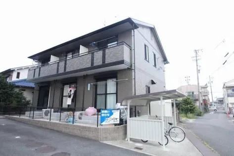 愛知県北名古屋市鹿田坂巻【テラスハウス】の外観