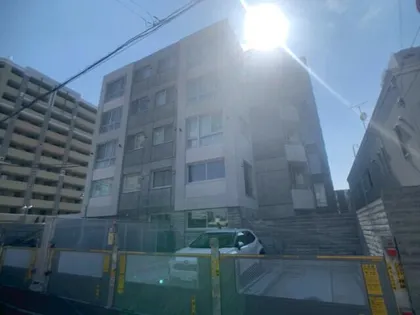 コローレ山鼻【5階】の外観