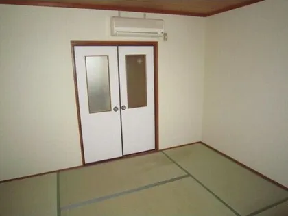 SEASIDEハイツ【203号室】の居間