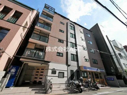 クイーンズコート天満【303号室】の外観