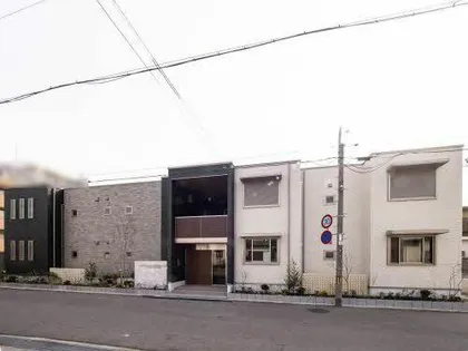 ユジーヌ貴崎の画像