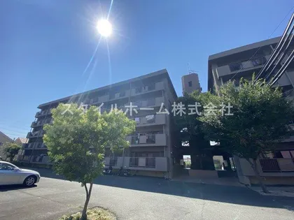 ユトリロ東幸【5階】の外観