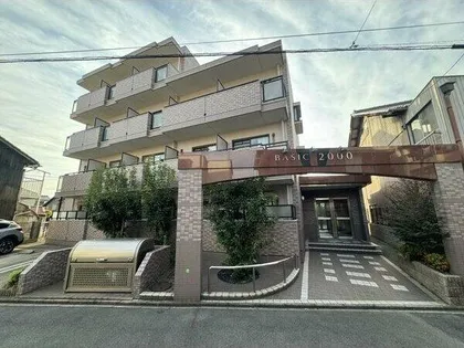 BASIC 2000【2階】の外観