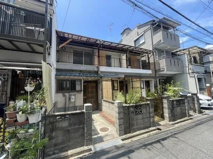 大阪府高槻市如是町【テラスハウス】の外観