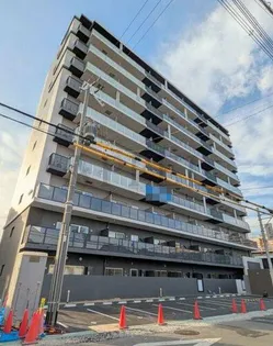 ベルンガーデン勝山北【4階】の外観