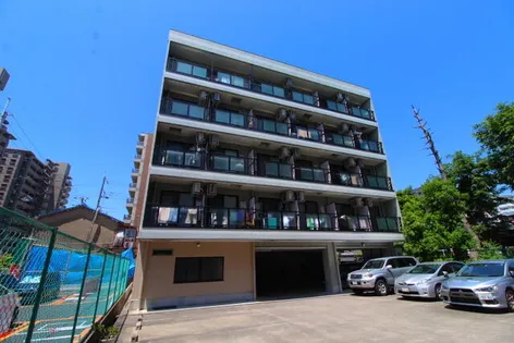 メゾンルミエールの画像