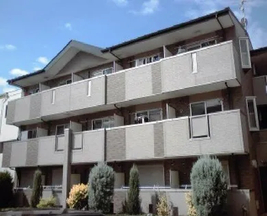 ロイヤルパーク【2階】の外観