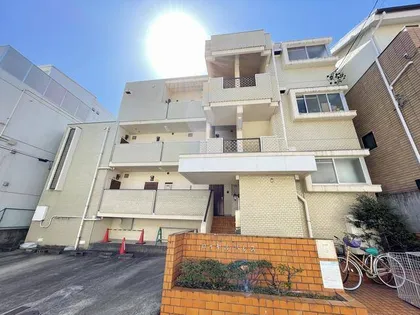 ロイヤルパレス【2階】の外観