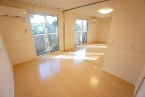 エスペランサ B棟【3階】の居間