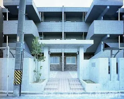 リヴァージュ菰口【102号室】の外観