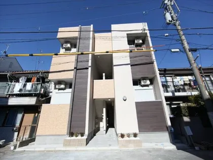 アップルハイム【2階】の外観