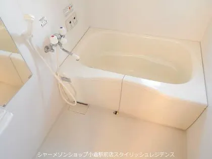 咲ら小路Ⅱ C棟【2階】の風呂